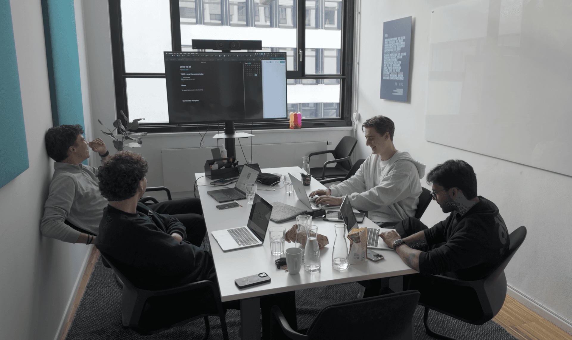 Team working together at Helmit